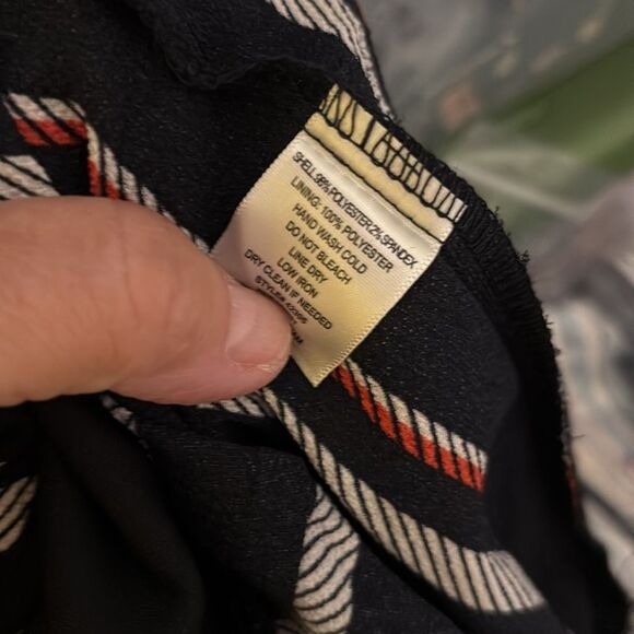 NWOT Jumpsuit Size Small - Picture 13 of 13